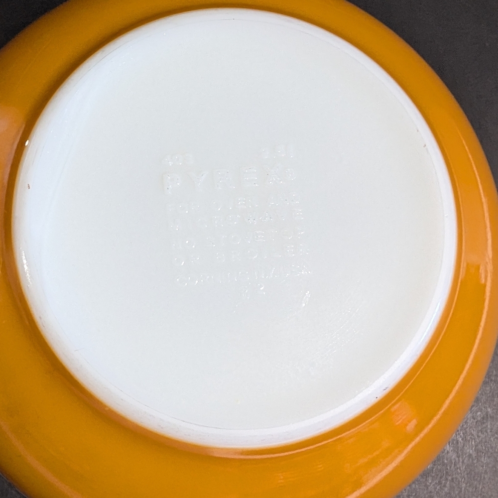 Vtg PYREX Round Mixing Bowl #403 Butterfly Gold 2.5 Litre Nesting - Picture 7 of 11